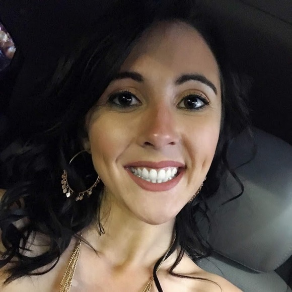 Meet your Posher, Sarah - Picture 1 of 1